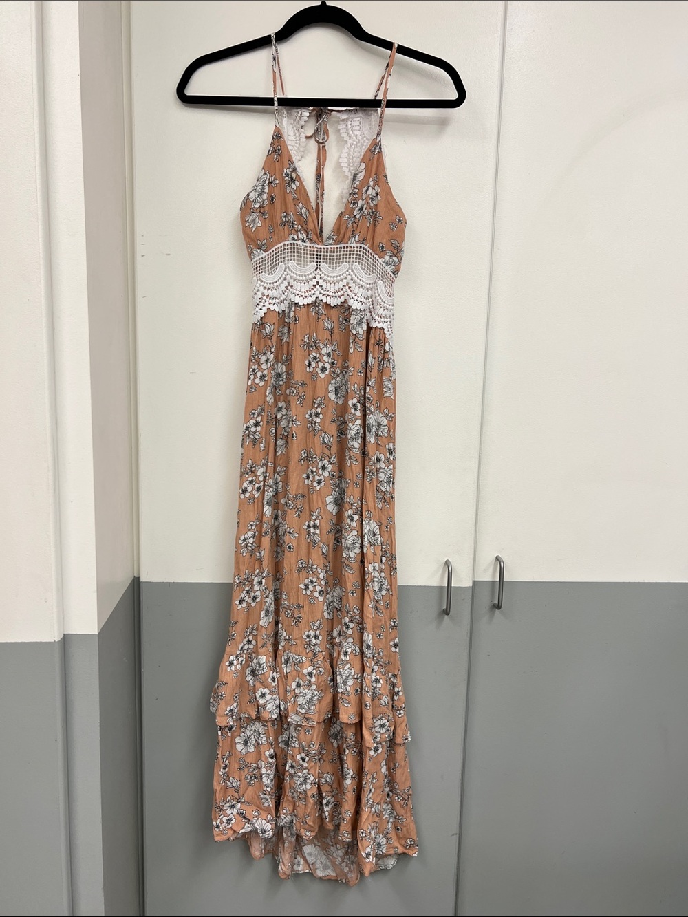 J for Justify Floral Lace Crochet Trim Accents Backless Maxi Dress Peach White